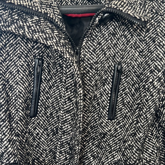 Forever 21 Winter Jacket - Picture 3 of 10